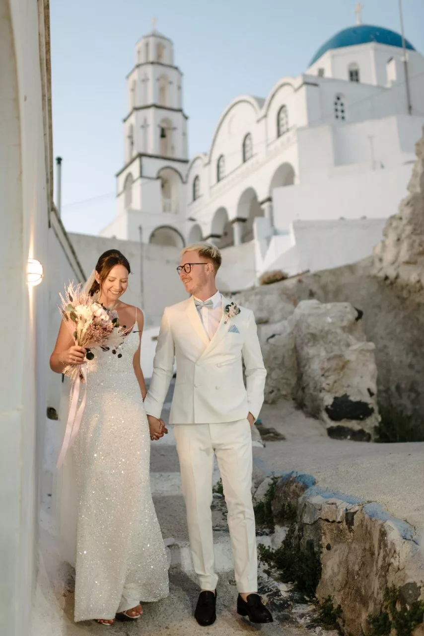 Couple just married in Santorini